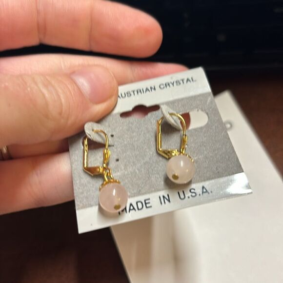 NWT earrings - Picture 5 of 5
